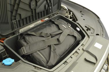 images/productimages/small/a26801sp-q8-e-tron-sportback-ge-2022-car-bags-1.jpg
