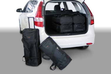 images/productimages/small/h10501s-hyundai-i30-wagon-08-12-car-bags-1.jpg
