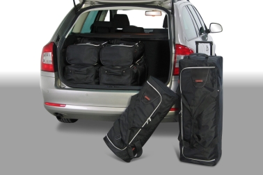 images/productimages/small/s50101s-skoda-octavia-combi-07-13-car-bags-1.jpg