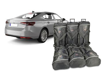 images/productimages/small/s52701s-skoda-superb-iv-b9-2024-5-door-hatchback-travel-bag-set-1.jpg