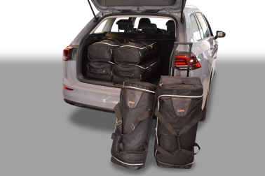 images/productimages/small/v14101s-volkswagen-golf-viii-variant-2020-car-bags-1.jpg