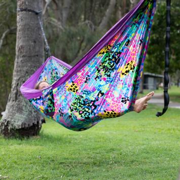 Kasey Rainbow gerecyclede hangmat incl. riemen