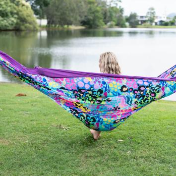Kasey Rainbow gerecyclede hangmat incl. riemen